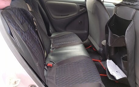 Toyota Vitz, 2002 год, 350 000 рублей, 6 фотография