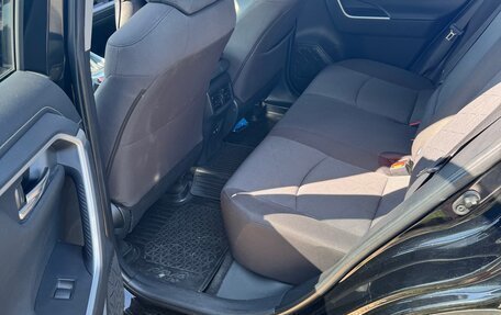 Toyota RAV4, 2019 год, 3 100 000 рублей, 8 фотография