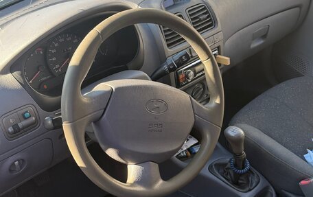 Hyundai Accent III, 2007 год, 150 000 рублей, 3 фотография