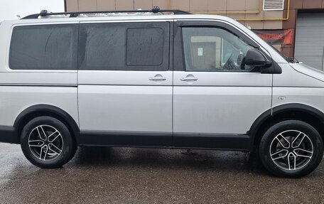 Volkswagen Multivan T5, 2012 год, 1 700 000 рублей, 8 фотография
