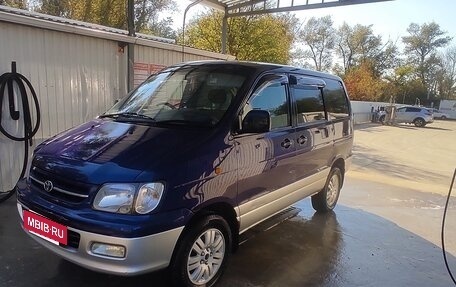 Toyota Town Ace III, 1999 год, 650 000 рублей, 2 фотография
