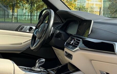 BMW X5, 2019 год, 5 300 000 рублей, 14 фотография