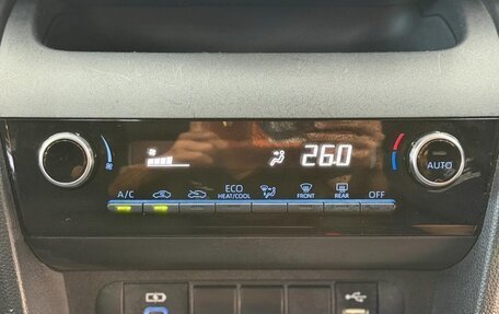 Toyota Yaris Cross, 2023 год, 1 528 000 рублей, 18 фотография