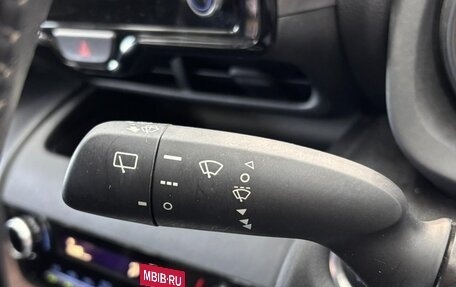 Toyota Yaris Cross, 2023 год, 1 528 000 рублей, 27 фотография