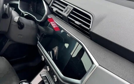 Audi Q3, 2022 год, 1 900 000 рублей, 10 фотография