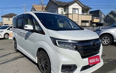 Honda Stepwgn IV рестайлинг, 2020 год, 1 885 000 рублей, 4 фотография