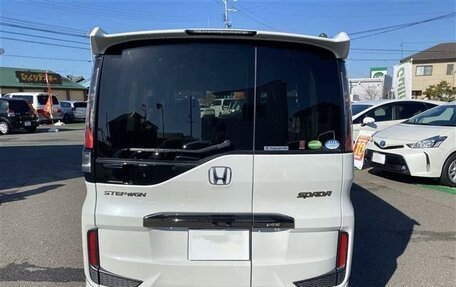 Honda Stepwgn IV рестайлинг, 2020 год, 1 885 000 рублей, 7 фотография