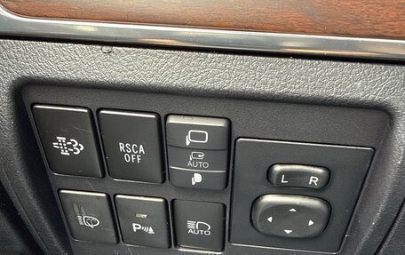 Toyota Land Cruiser 200, 2018 год, 4 900 000 рублей, 10 фотография