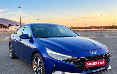 Hyundai Elantra, 2020 год, 2 200 000 рублей, 2 фотография
