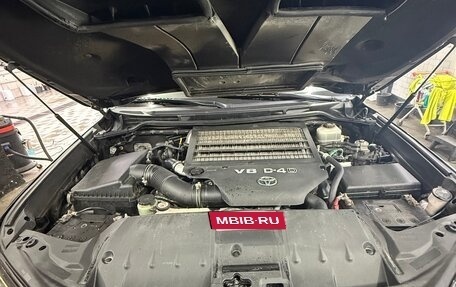 Toyota Land Cruiser 200, 2018 год, 4 900 000 рублей, 6 фотография