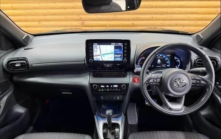 Toyota Yaris Cross, 2023 год, 1 533 000 рублей, 14 фотография