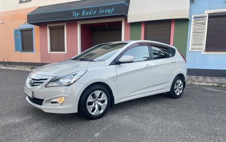 Hyundai Solaris II рестайлинг, 2015 год, 890 000 рублей, 2 фотография