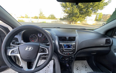 Hyundai Solaris II рестайлинг, 2015 год, 890 000 рублей, 5 фотография