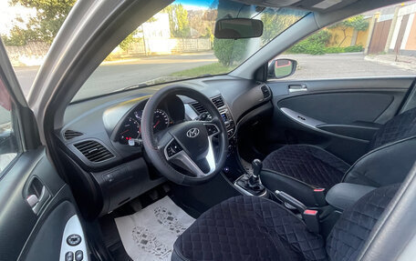 Hyundai Solaris II рестайлинг, 2015 год, 890 000 рублей, 7 фотография