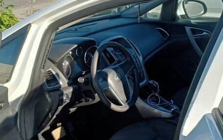 Opel Astra J, 2011 год, 560 000 рублей, 3 фотография