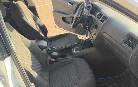 Volkswagen Jetta VII, 2013 год, 620 000 рублей, 6 фотография