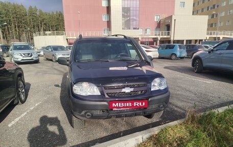 Chevrolet Niva I рестайлинг, 2016 год, 850 000 рублей, 2 фотография