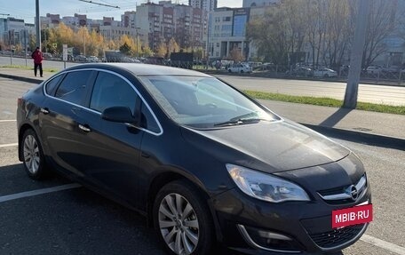 Opel Astra J, 2013 год, 650 000 рублей, 2 фотография