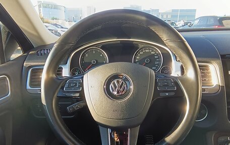 Volkswagen Touareg III, 2012 год, 2 187 000 рублей, 13 фотография
