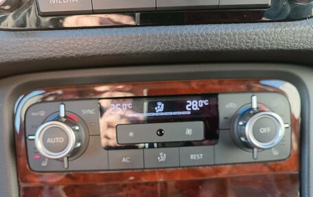 Volkswagen Touareg III, 2012 год, 2 187 000 рублей, 16 фотография