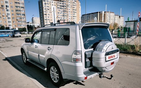 Mitsubishi Pajero IV рестайлинг 2, 2011 год, 1 650 000 рублей, 3 фотография