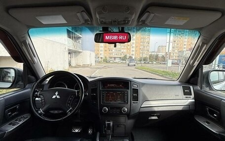 Mitsubishi Pajero IV рестайлинг 2, 2011 год, 1 650 000 рублей, 4 фотография