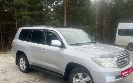 Toyota Land Cruiser 200, 2008 год, 2 300 000 рублей, 3 фотография