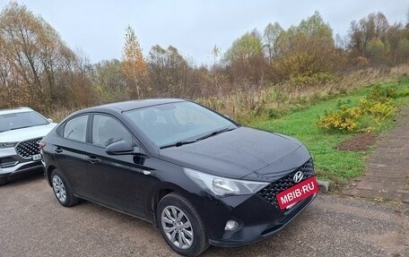 Hyundai Solaris II рестайлинг, 2021 год, 1 600 000 рублей, 2 фотография
