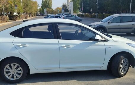 Hyundai Solaris II рестайлинг, 2020 год, 999 999 рублей, 3 фотография