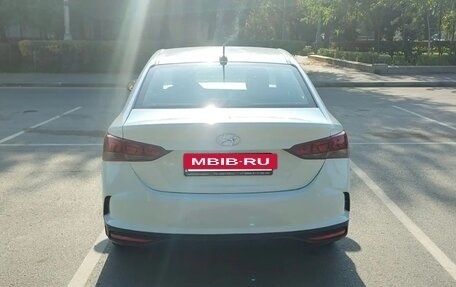 Hyundai Solaris II рестайлинг, 2020 год, 999 999 рублей, 4 фотография