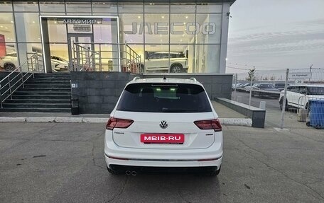 Volkswagen Tiguan II, 2019 год, 3 050 000 рублей, 6 фотография
