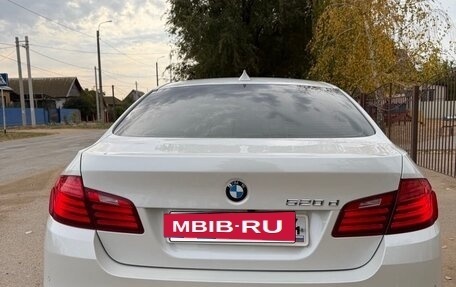 BMW 5 серия, 2015 год, 2 400 000 рублей, 3 фотография
