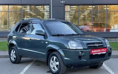 Hyundai Tucson III, 2007 год, 749 000 рублей, 3 фотография
