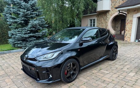 Toyota Yaris, 2021 год, 4 460 000 рублей, 1 фотография