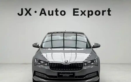 Skoda Superb III рестайлинг, 2025 год, 3 350 000 рублей, 1 фотография