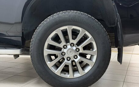 Toyota Land Cruiser Prado 150 рестайлинг, 2018 год, 5 204 000 рублей, 20 фотография