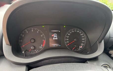 Toyota Yaris, 2021 год, 4 460 000 рублей, 14 фотография