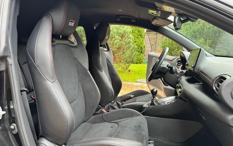 Toyota Yaris, 2021 год, 4 460 000 рублей, 11 фотография