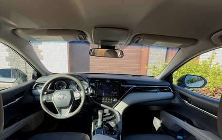 Toyota Camry, 2017 год, 2 000 000 рублей, 6 фотография