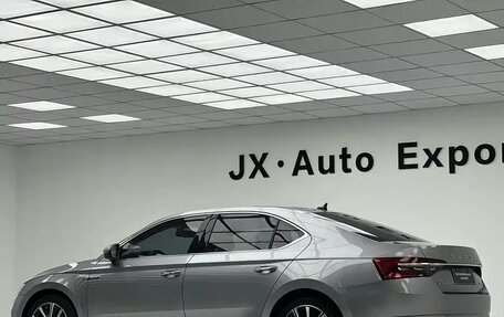 Skoda Superb III рестайлинг, 2025 год, 3 350 000 рублей, 7 фотография