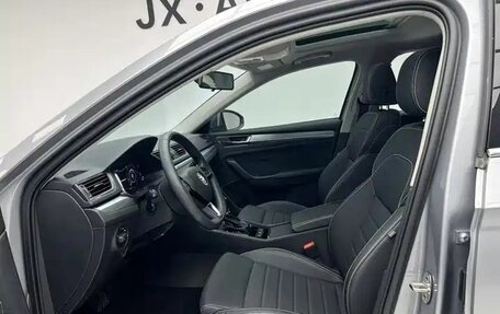 Skoda Superb III рестайлинг, 2025 год, 3 350 000 рублей, 14 фотография