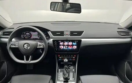 Skoda Superb III рестайлинг, 2025 год, 3 350 000 рублей, 20 фотография