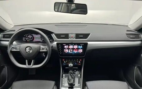 Skoda Superb III рестайлинг, 2025 год, 3 350 000 рублей, 25 фотография