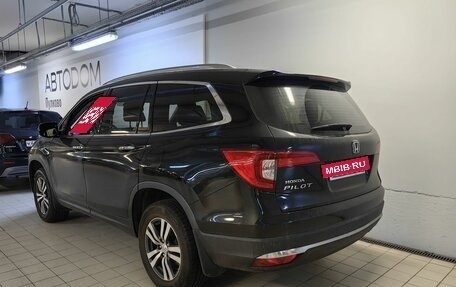 Honda Pilot III рестайлинг, 2017 год, 2 990 000 рублей, 2 фотография