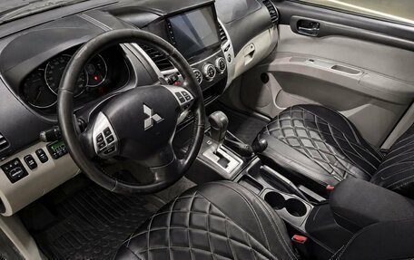 Mitsubishi Pajero Sport II рестайлинг, 2014 год, 1 399 000 рублей, 2 фотография
