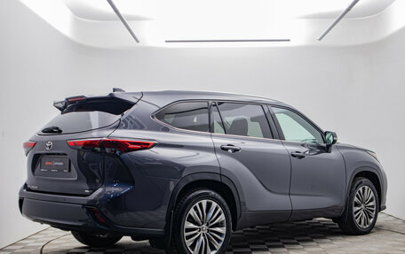 Toyota Highlander, 2021 год, 4 690 000 рублей, 5 фотография