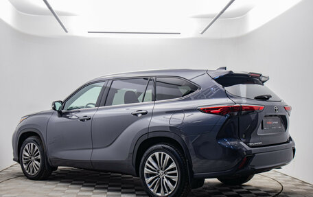Toyota Highlander, 2021 год, 4 690 000 рублей, 3 фотография