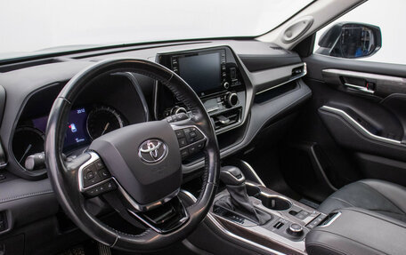 Toyota Highlander, 2021 год, 4 690 000 рублей, 9 фотография