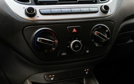 Hyundai Solaris II рестайлинг, 2018 год, 1 350 000 рублей, 21 фотография