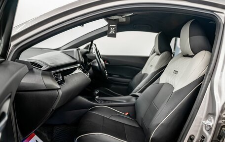 Toyota C-HR I рестайлинг, 2017 год, 1 910 000 рублей, 7 фотография